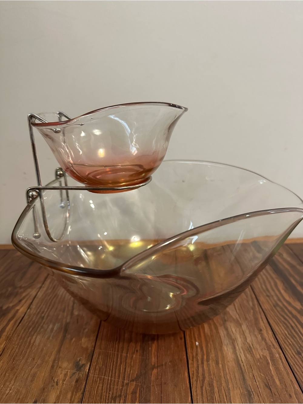 Mid-century modern Indiana glass chip and dip set pink